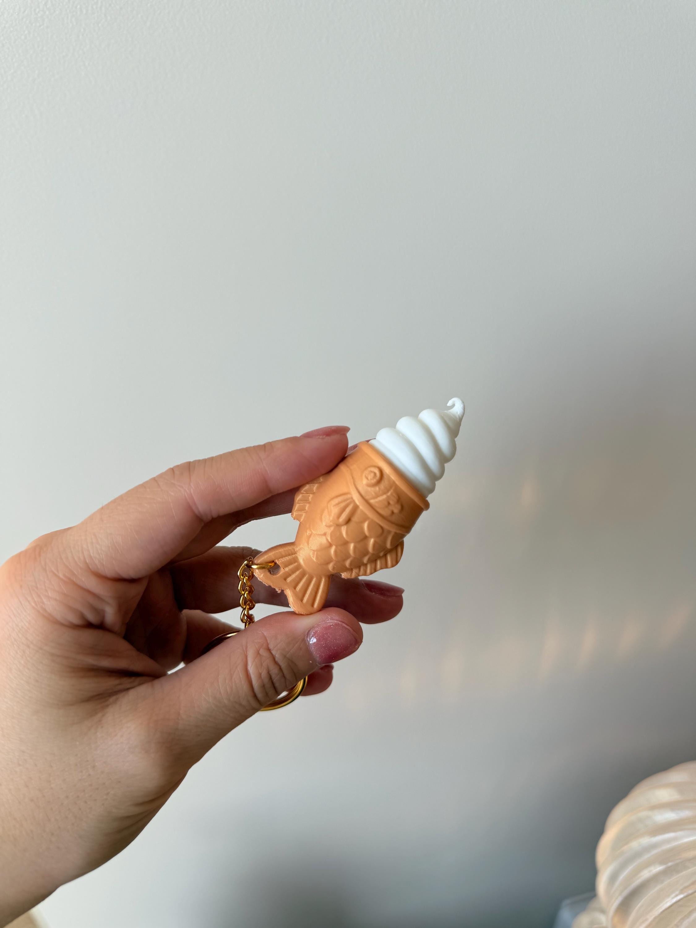 Taiyaki Ice Cream Fidget Clicker Keychain | 3D Printed Japanese Dessert Toy (Silent or Clicky)
