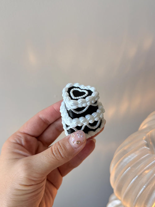 Coquette Vintage Birthday Cake Clicker Fidget | Lambeth Style Cake Desk Toy | Cute 3D Printed Clicker