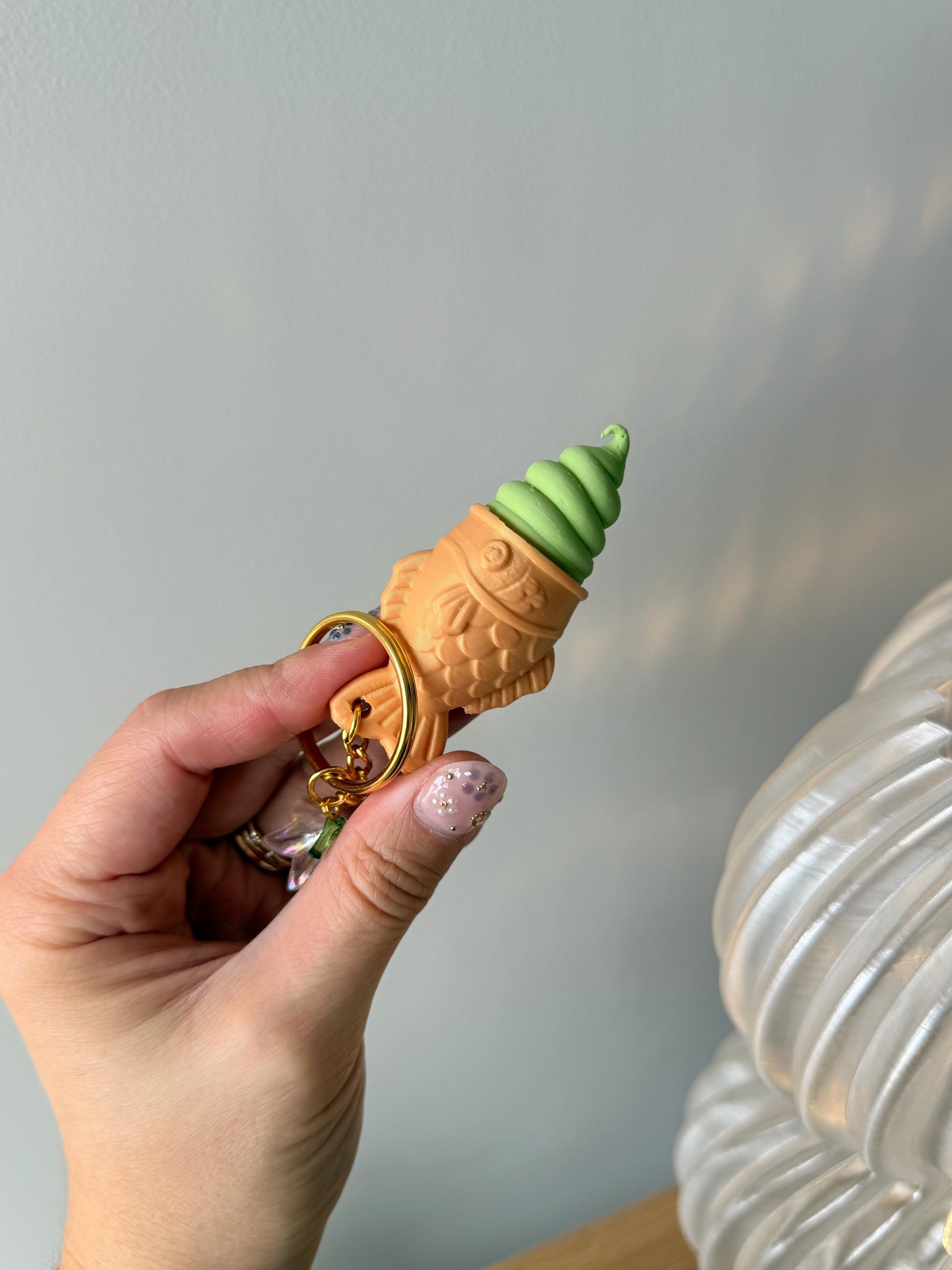 Taiyaki Ice Cream Fidget Clicker Keychain | 3D Printed Japanese Dessert Toy (Silent or Clicky)