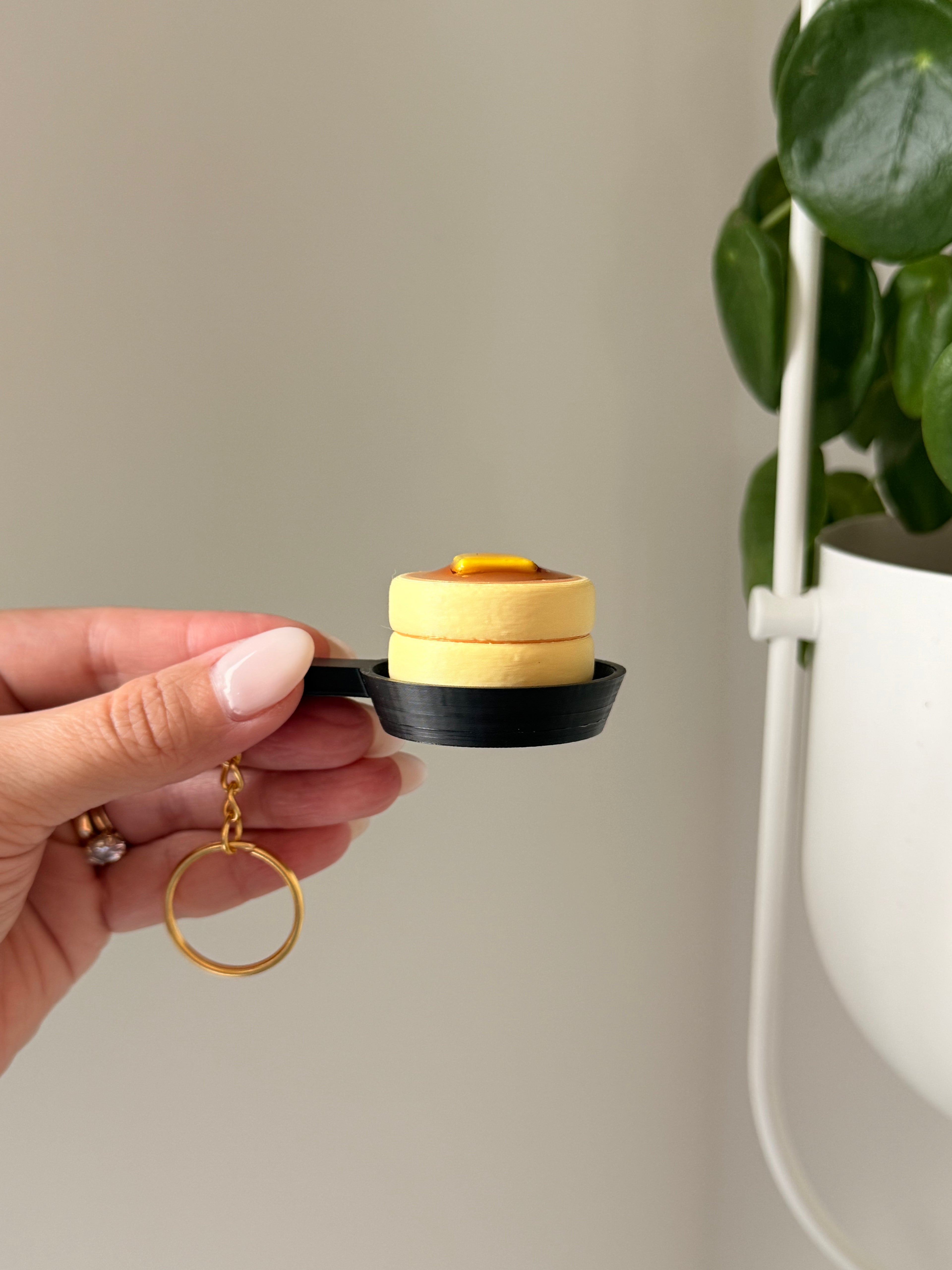 Japanese Soufflé Pancake Fidget Keychain | 3D Printed Fluffy Pancake Toy (Silent or Clicky)