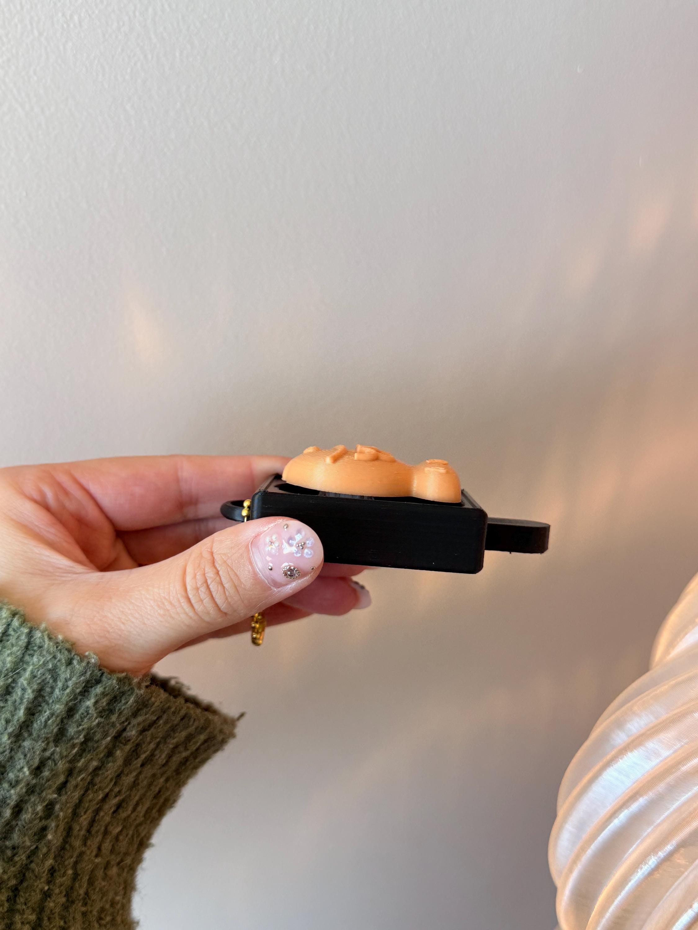 Taiyaki Fidget Clicker Keychain | 3D Printed Japanese Fish Pastry Toy (Silent or Clicky)