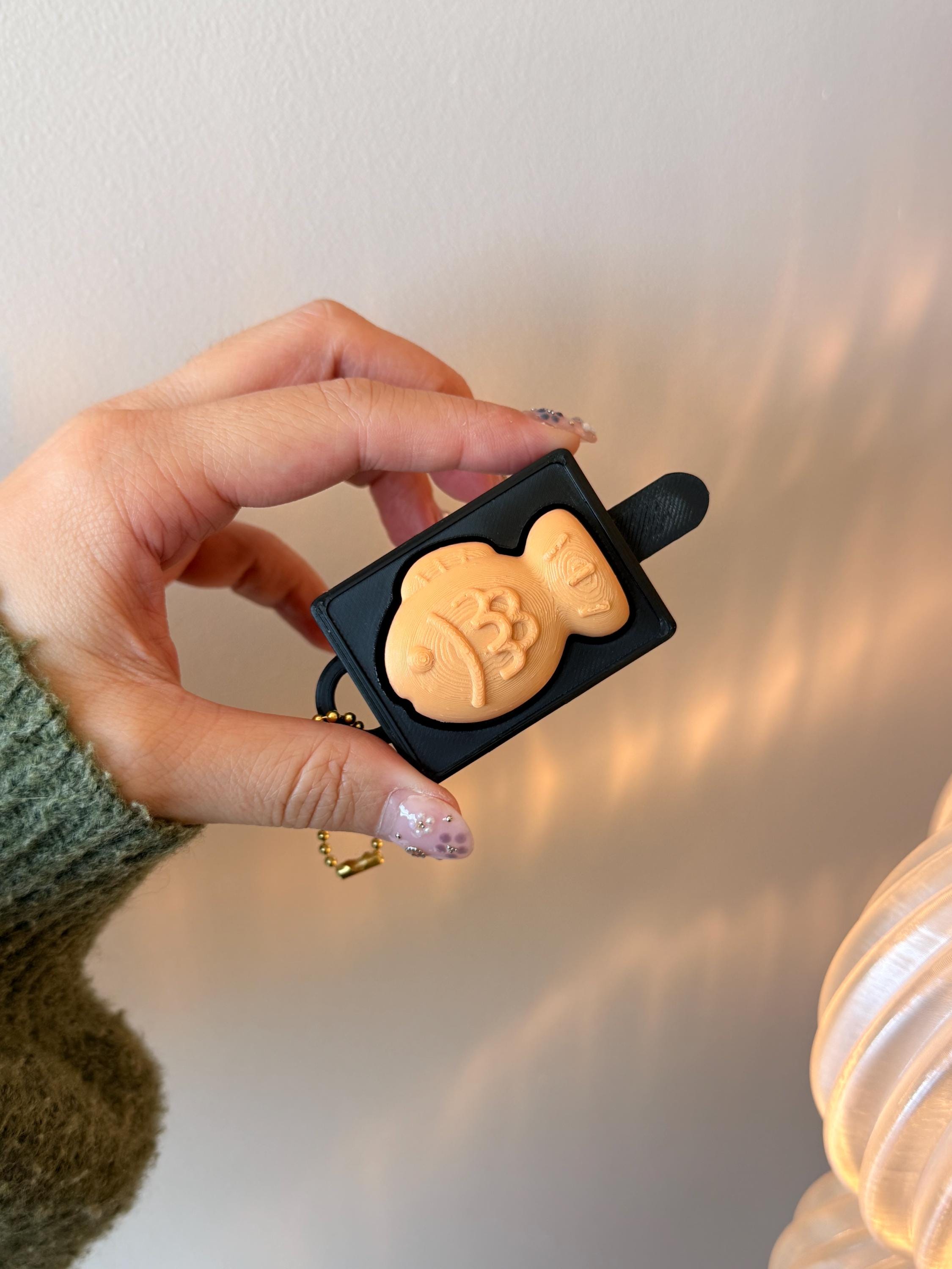 Taiyaki Fidget Clicker Keychain | 3D Printed Japanese Fish Pastry Toy (Silent or Clicky)